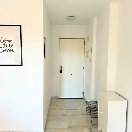 Marbella! 2 Bedroom Duplex W/ Sea Views & Rooftop Daire