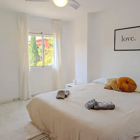 Апартаменти Relaxing 2 Bed Duplex: Seaviews, Terrace & Rooftop