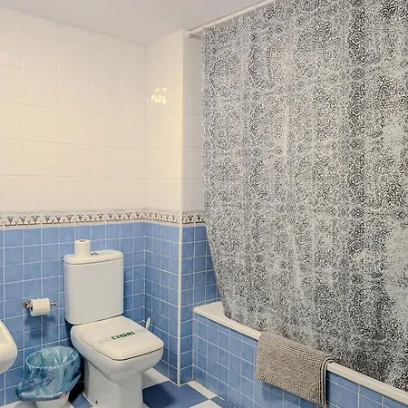 Relaxing 2 Bed Duplex: Seaviews, Terrace & Rooftop * Марбелья