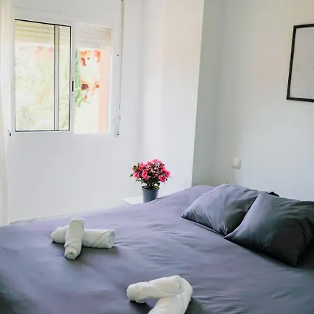 Relaxing 2 Bed Duplex: Seaviews, Terrace & Rooftop Апартаменти