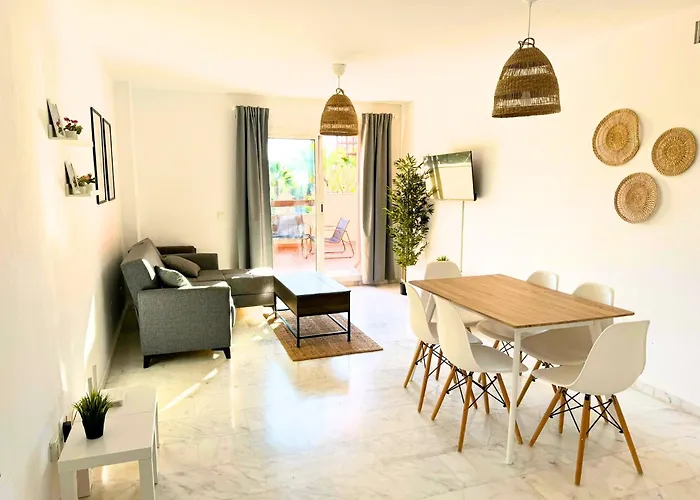 Lägenhet Marbella! 2 Bedroom Duplex W/ Sea Views & Rooftop *