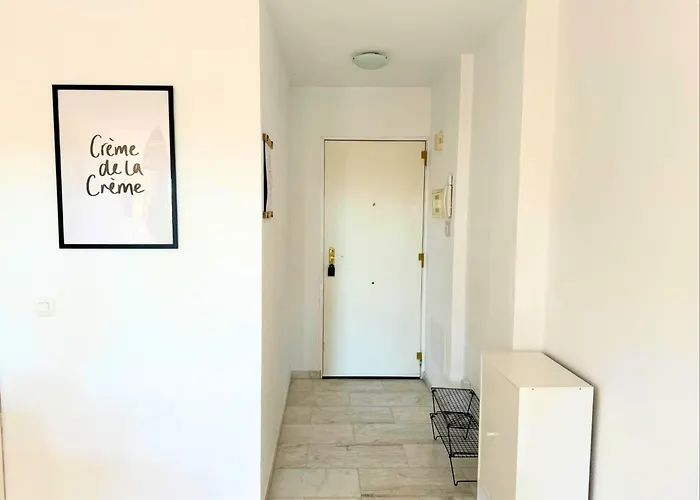 Marbella! 2 Bedroom Duplex W/ Sea Views & Rooftop Lägenhet