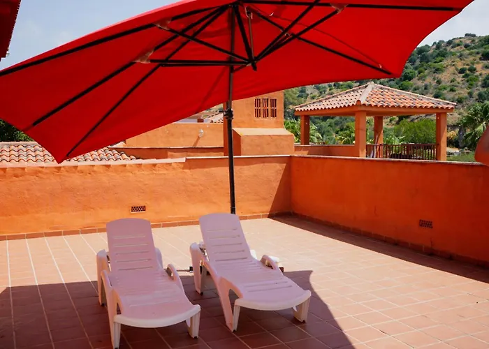 Marbella! 2 Bedroom Duplex W/ Sea Views & Rooftop *