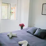 Relaxing 2 Bed Duplex: Seaviews, Terrace & Rooftop Apartamento