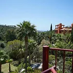 Relaxing 2 Bed Duplex: Seaviews, Terrace & Rooftop Apartamento Marbella
