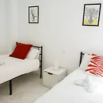 Relaxing 2 Bed Duplex: Seaviews, Terrace & Rooftop Apartamento Marbella
