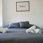 Apartamento Relaxing 2 Bed Duplex: Seaviews, Terrace & Rooftop Marbella
