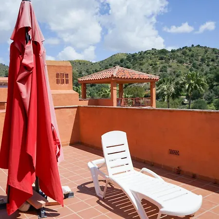 Marbella! 2 Bedroom Duplex W/ Sea Views & Rooftop * מארבלה