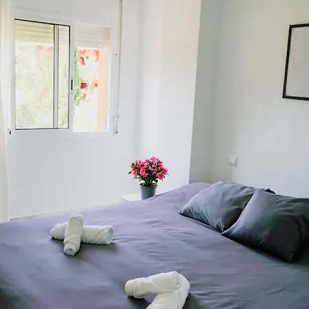 Marbella! 2 Bedroom Duplex W/ Sea Views & Rooftop