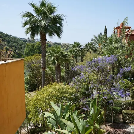 Marbella! 2 Bedroom Duplex W/ Sea Views & Rooftop Appartement *