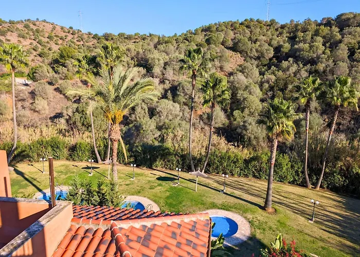 Marbella! 2 Bedroom Duplex W/ Sea Views & Rooftop Marbella