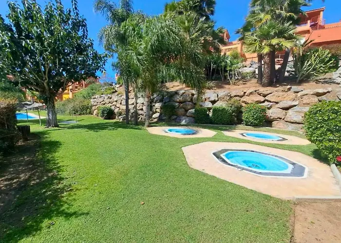 Marbella! 2 Bedroom Duplex W/ Sea Views & Rooftop *
