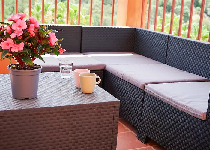 Marbella! 2 Bedroom Duplex W/ Sea Views & Rooftop Apartament *