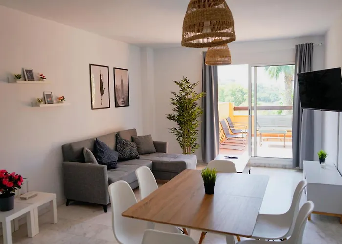 Marbella! 2 Bedroom Duplex W/ Sea Views & Rooftop 아파트