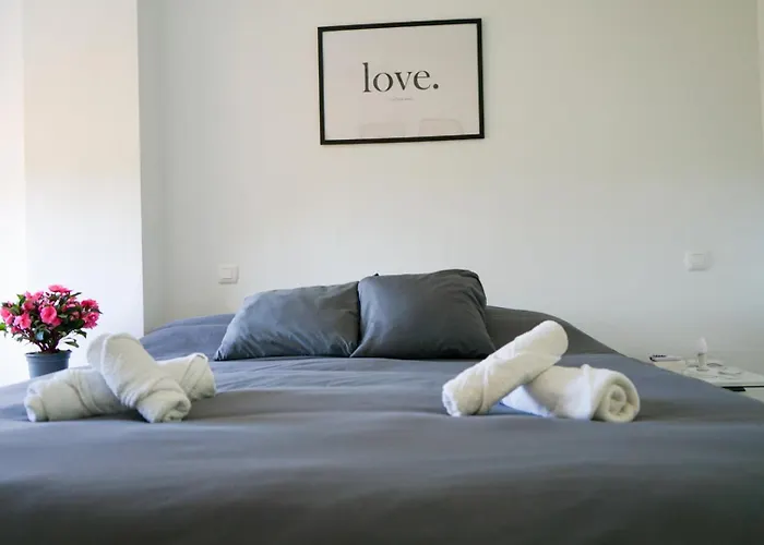 Marbella! 2 Bedroom Duplex W/ Sea Views & Rooftop Apartament