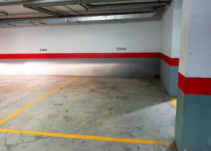 Marbella! 2 Bedroom Duplex W/ Sea Views & Rooftop Marbella