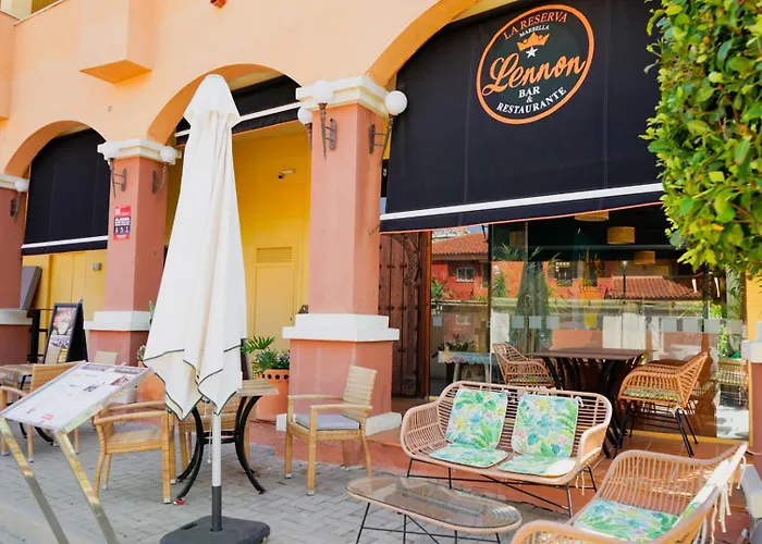 아파트 Marbella! 2 Bedroom Duplex W/ Sea Views & Rooftop