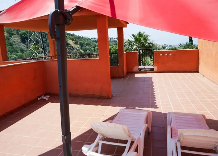 Marbella! 2 Bedroom Duplex W/ Sea Views & Rooftop 아파트