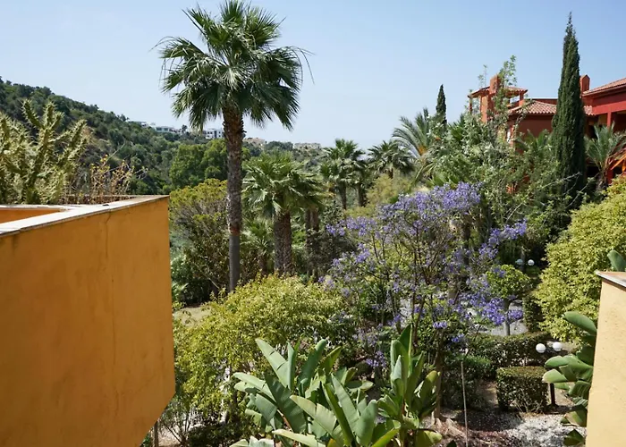 Marbella! 2 Bedroom Duplex W/ Sea Views & Rooftop Apartament *