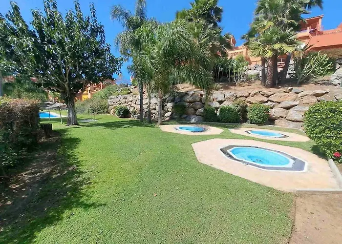 Marbella! 2 Bedroom Duplex W/ Sea Views & Rooftop Apartament *