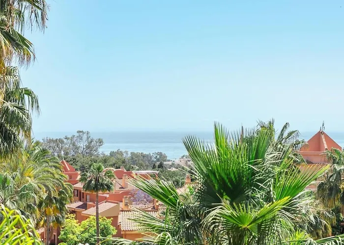 Marbella! 2 Bedroom Duplex W/ Sea Views & Rooftop Apartament *