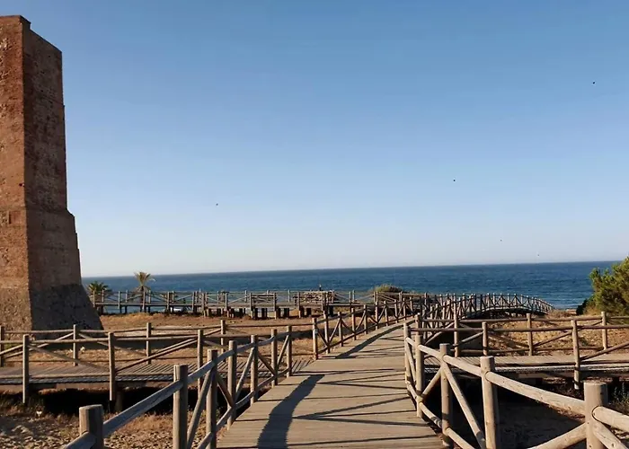 Marbella! 2 Bedroom Duplex W/ Sea Views & Rooftop