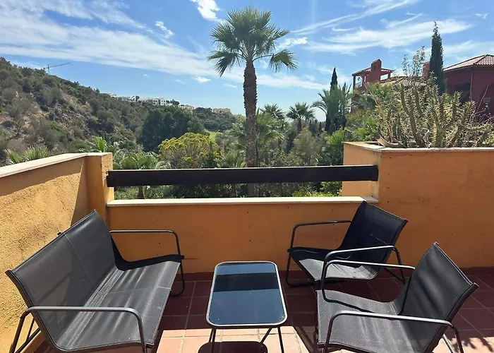 Marbella! 2 Bedroom Duplex W/ Sea Views & Rooftop マルベーリャ