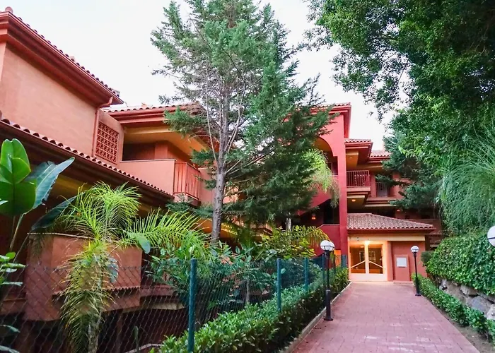 Marbella! 2 Bedroom Duplex W/ Sea Views & Rooftop * マルベーリャ