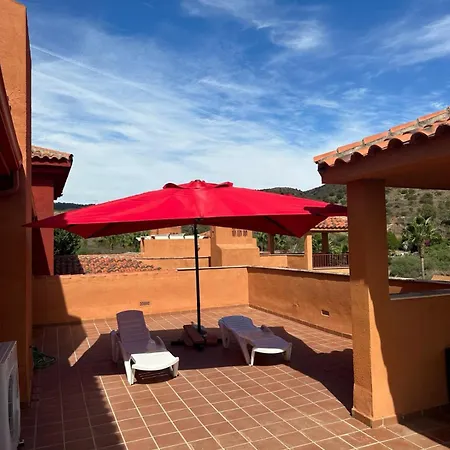 شقة Marbella! 2 Bedroom Duplex W/ Sea Views & Rooftop