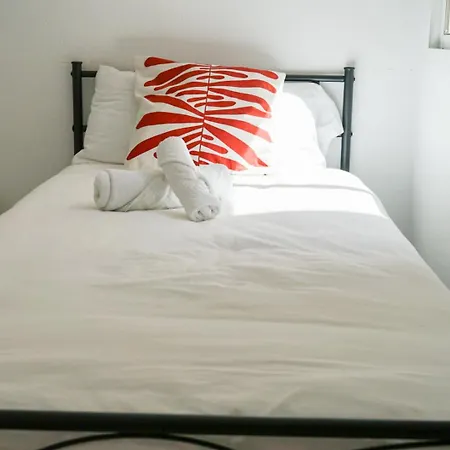 شقة Marbella! 2 Bedroom Duplex W/ Sea Views & Rooftop